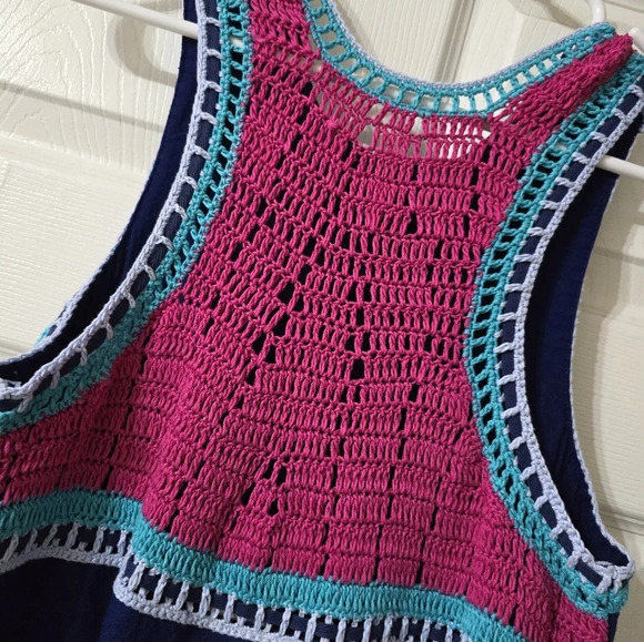 Sleeveless Navy Midi Dress with Pink Accents - Picture 5 of 10